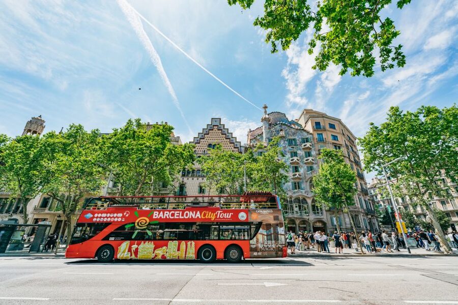 Barcelona Hop-On Hop-Off Bus and FC Barcelona Immersive Tour - The West Route: Montjuïc, Camp Nou, and Gaudí connections