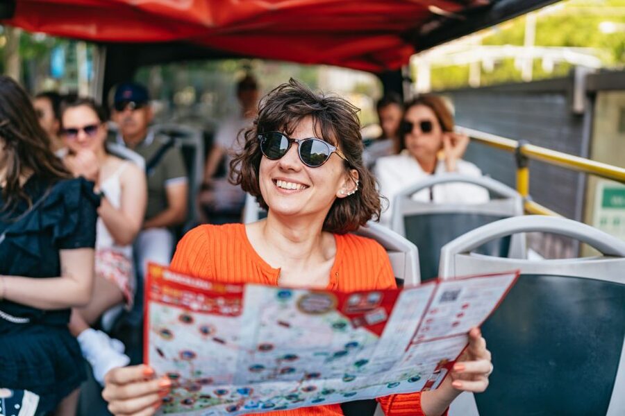 Barcelona: Hop-On Hop-Off Bus & Aquarium Tour - A more relaxed two-day plan