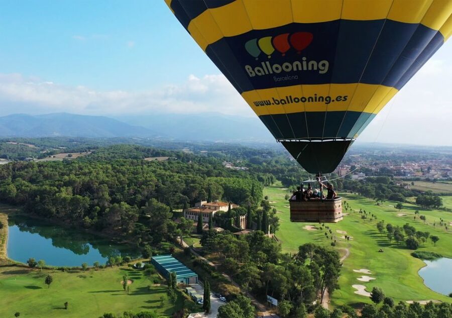 Barcelona: Hot Air Balloon Ride with Optional Transportation - Why this balloon flight is worth leaving Barcelona early