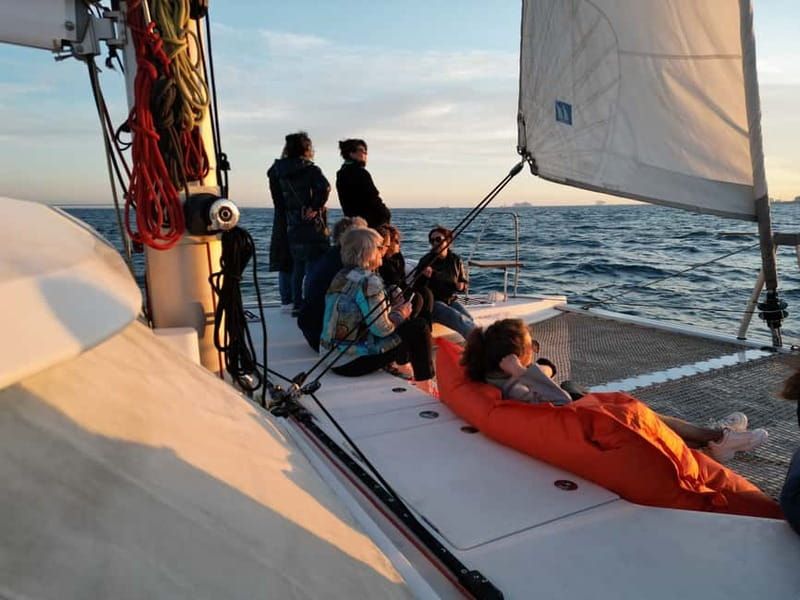 Barcelona: Luxury Catamaran Sunset Cruise - Finding the catamaran at Port Olímpic