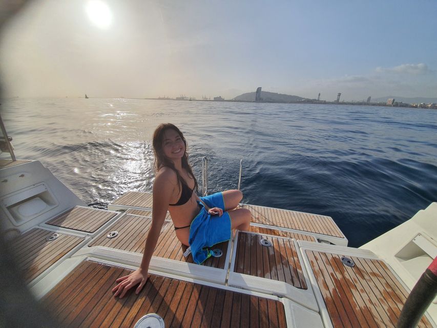 Barcelona: Luxury Private Yacht Daytime Cruise - What the $353 price really means