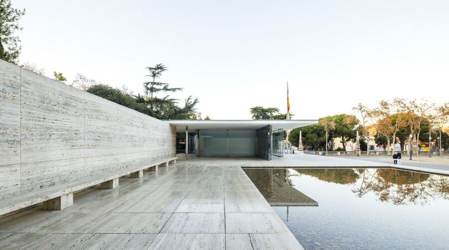 Barcelona: Mies van der Rohe Pavilion Ticket and Audio Guide - Entering the German Pavilion From 1929