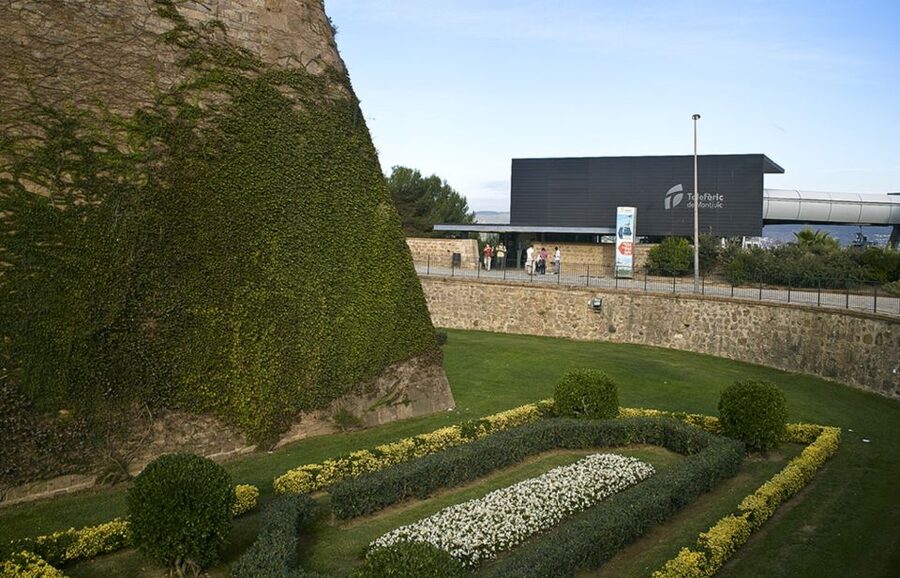 Barcelona: Montjuïc Cable Car Ticket with Audio Guide - Planning your visit without a meeting point