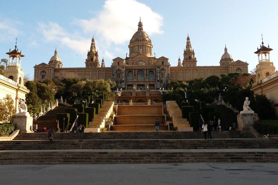Barcelona: Montjuïc Cable Car Ticket with Audio Guide - Should you book the Montjuïc Cable Car and audio tours?