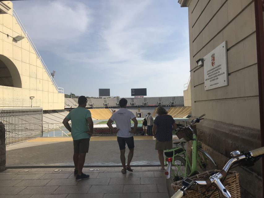Barcelona: Montjuic Hill E-Bike Tour - Joan Brossa gardens and Sot del Migdia