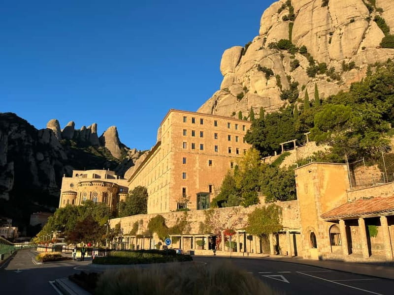 Barcelona: Montserrat Early Trip — Cable Car, Abbey & Hike - Why the 6:25 a.m. departure matters