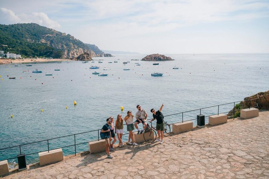 Barcelona: Montserrat, Girona & Costa Brava Guided Day Trip - Why this day trip works
