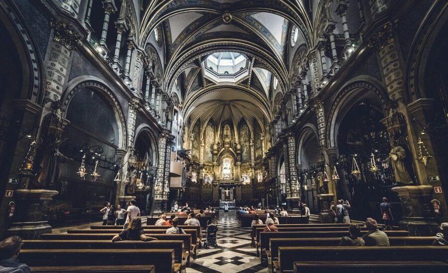 Barcelona: Montserrat Monastery & Hiking Off the Beaten Path - Thirty minutes for the market and a final look around