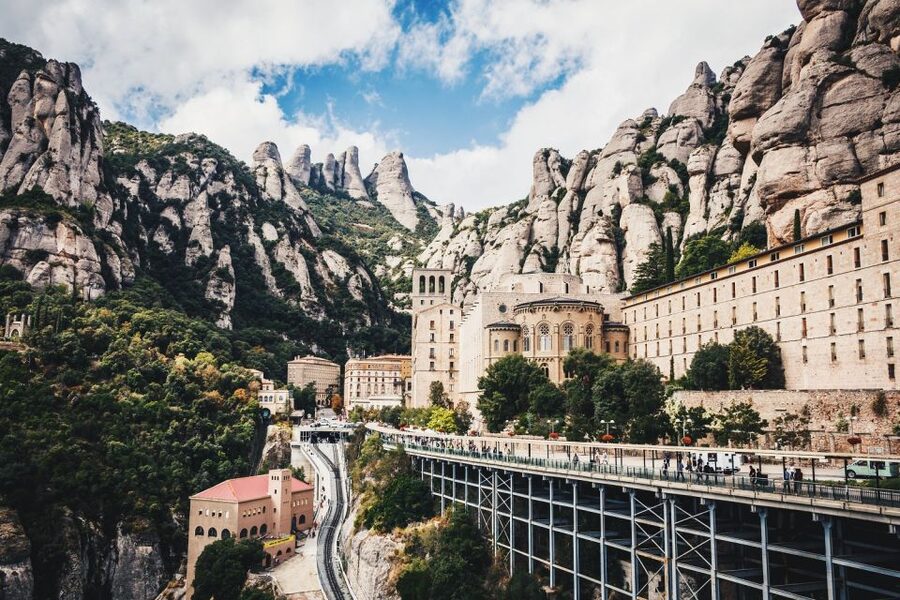 Barcelona: Montserrat Tour with Cog-Wheel & Black Madonna - Leaving Barcelona and changing to the mountain train