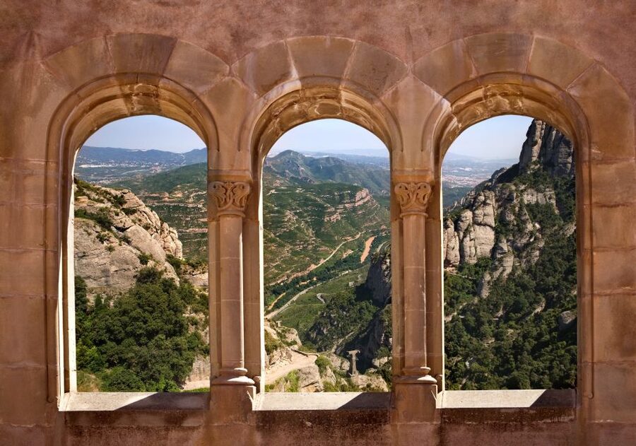 Barcelona: Montserrat Tour with Lunch & Wine Tasting Option - Practical limits you should know