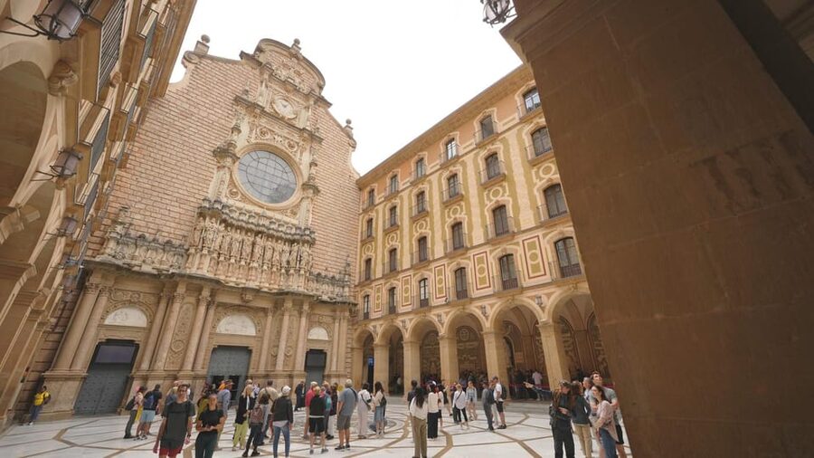 Barcelona: Montserrat Tour with Lunch & Wine Tasting Option - Is $41 good value?
