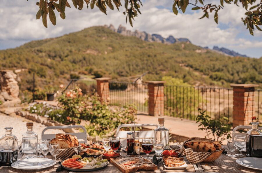 Barcelona: Montserrat Visit & Lunch at Farmhouse Small Group - Meeting in Barcelona and riding to the mountain