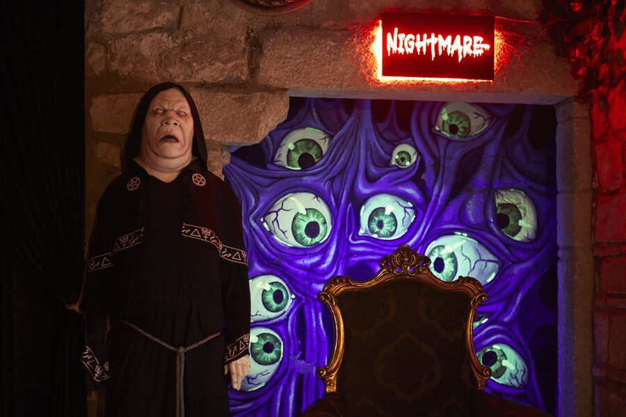 Barcelona: Nightmare Horror Museum Maze Entry Ticket - What happens from the waiting area to the maze