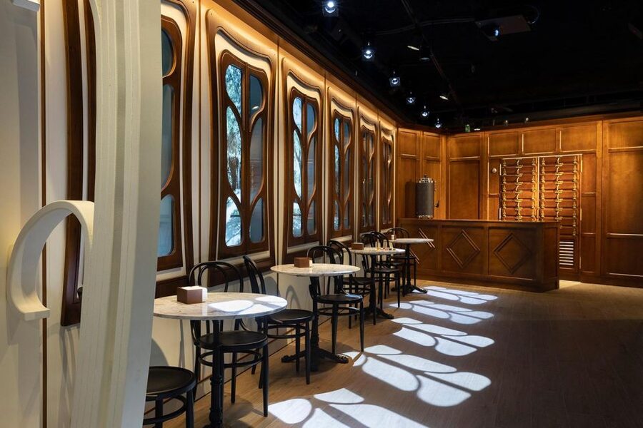 Barcelona: Nougat and Chocolate Museum Tour with Tasting - Guides who make a short tour work
