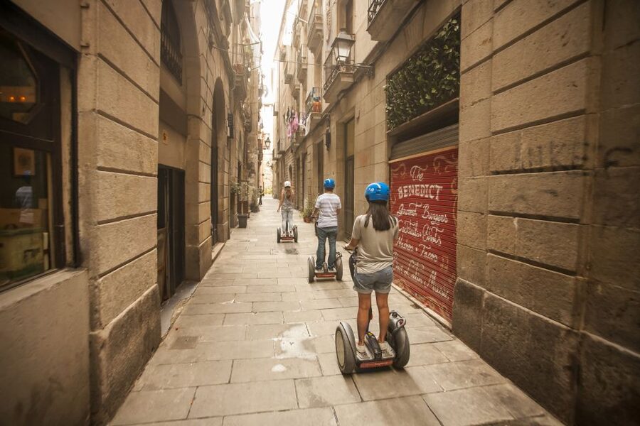 Barcelona: Old Port and Gothic Quarter Guided Segway Tour - Port Vell and the old harbor