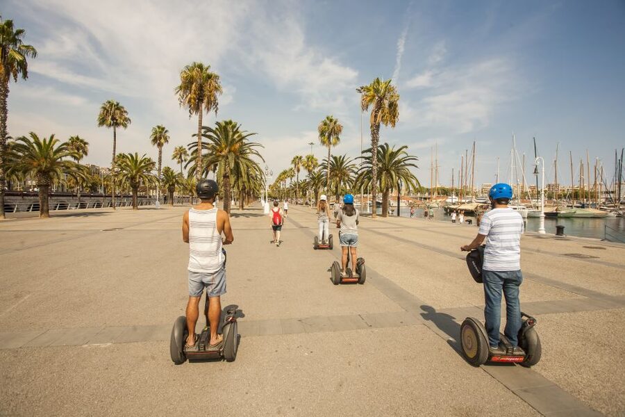 Barcelona: Old Port and Gothic Quarter Guided Segway Tour - Columbus, Las Ramblas, and the final waterfront sights