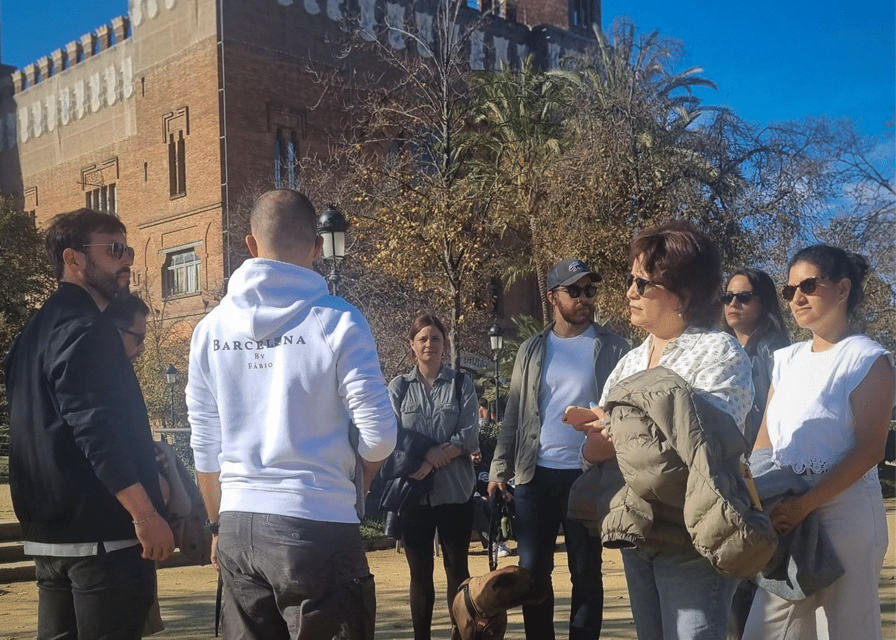 Barcelona: Old Town Private Walking Tour of Past and Present - Key points to know before booking