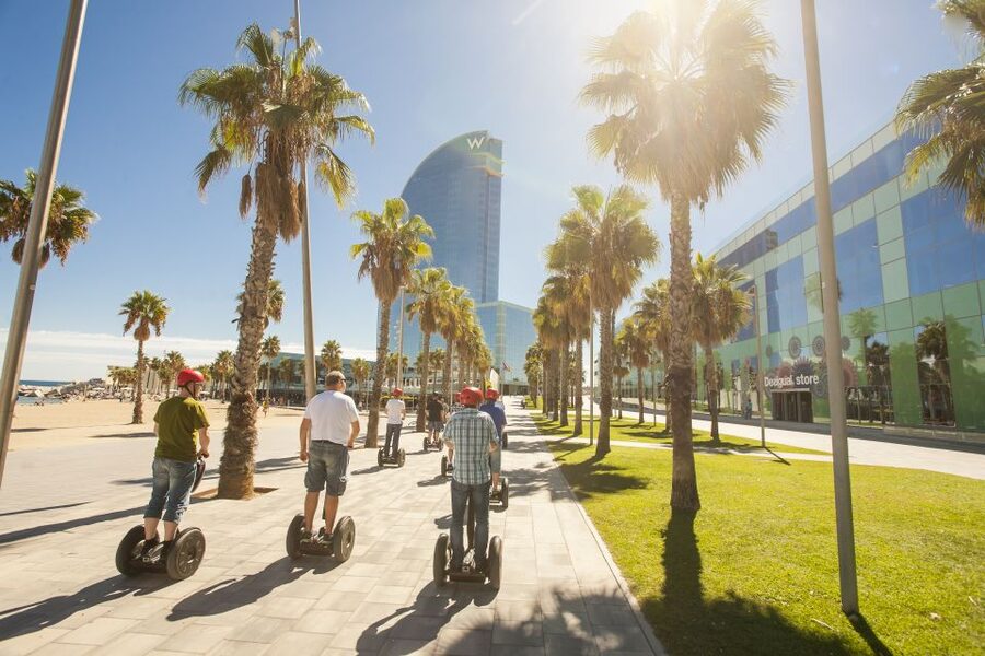 Barcelona: Old Town & Seafront Segway Tour - Ciutadella Park and Arc de Triomf