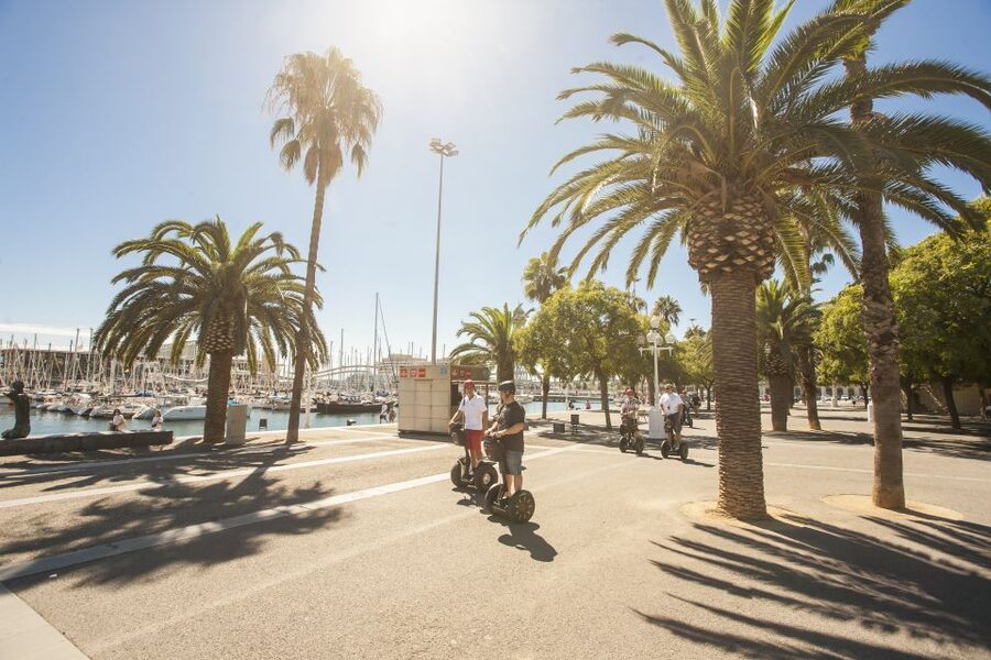 Barcelona: Old Town & Seafront Segway Tour - Born Market, Santa María del Mar, and the old town