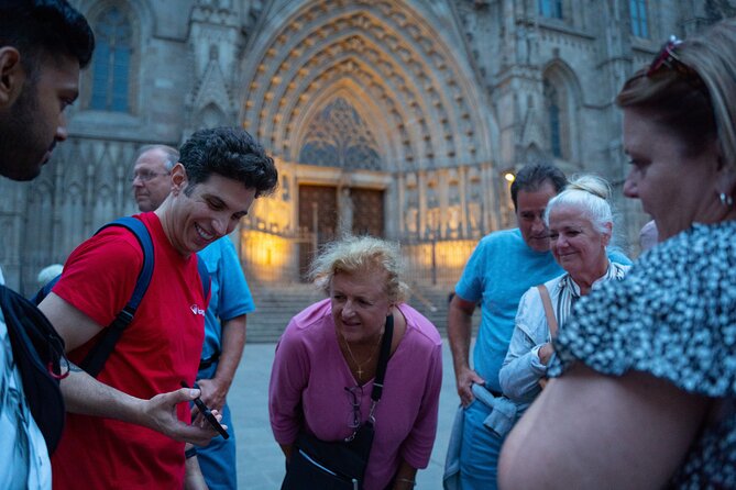 Barcelona Old Town Tapas Tour: Vermouth, Bites & Hidden Gems - Looking up at Pont del Bisbe
