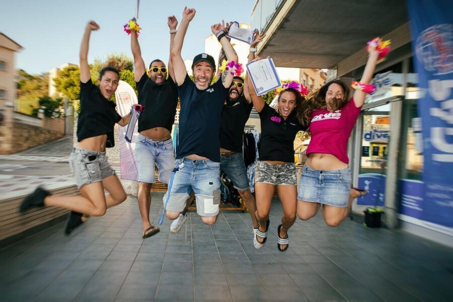 Barcelona: PADI Discover Scuba Diving - Photos and videos are a welcome extra, with one caution