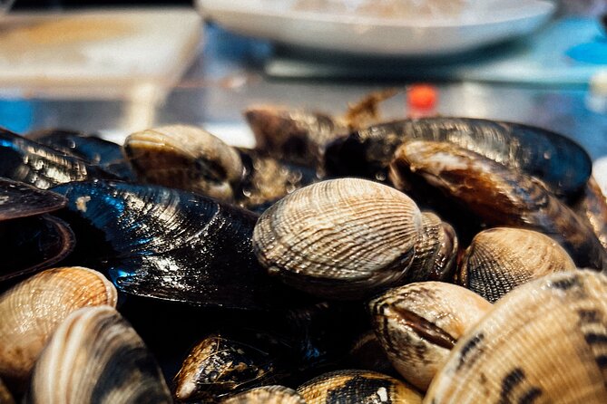 Barcelona Paella Cooking Class with Market Visit, Tapas & Sangria - The guides shape the mood