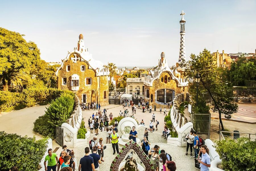 Barcelona: Park Güell Admission Ticket - Why Park Güell feels unlike an ordinary city park