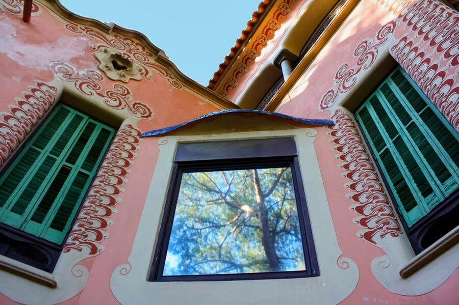 Barcelona: Park Güell and Gaudí House Museum Entry Ticket - What is not included