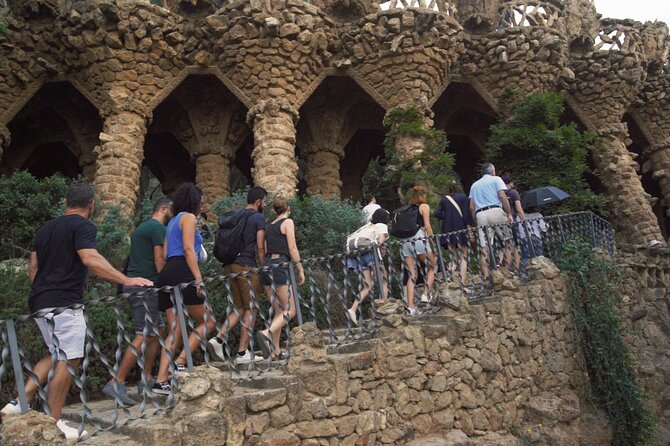Barcelona: Park Güell Guided Tour & Tickets with Fast-Track Entry - How long the tour feels in practice