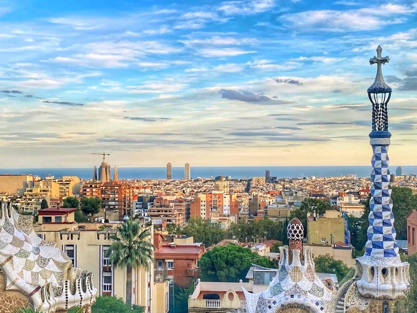 Barcelona: Park Güell Guided Tour with Entry - Why a guide helps at Park Güell
