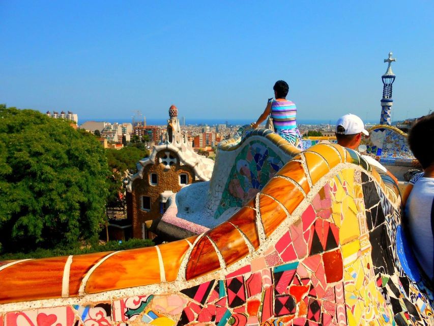 Barcelona: Park Güell Guided Tour with Fast-Track Access - Practical advice for a smoother visit