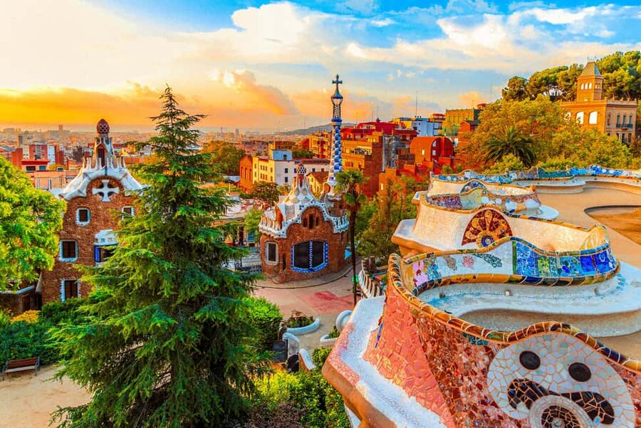 Barcelona: Park Güell Guided Tour with Fast-Track Ticket - Why Park Güell deserves a guided visit