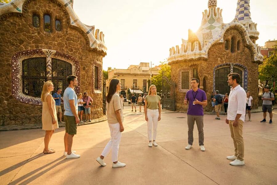 Barcelona: Park Güell Guided Tour with Fast-Track Ticket - The dragon staircase and El Drac