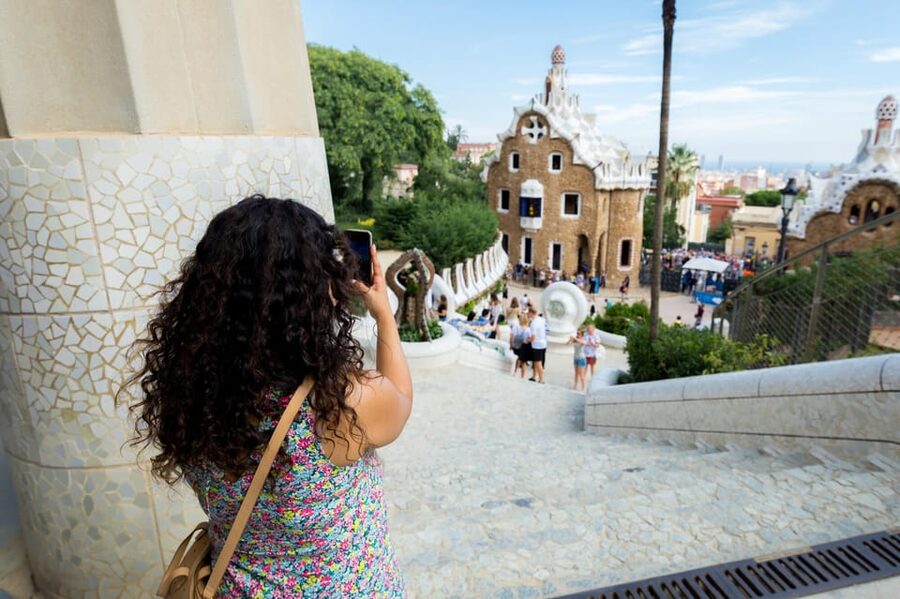 Barcelona: Park Guell Guided Tour with Skip-the-Line Entry - Walking, stairs, and practical comfort