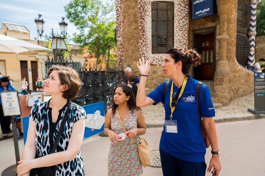 Barcelona: Park Guell Guided Tour with Skip The Line Entry - Meeting at Carretera del Carmel 23