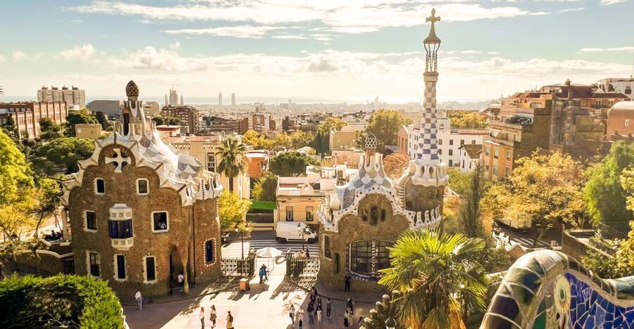 Barcelona: Park Güell & La Sagrada Familia Tickets and Tour - Walking, crowds, and the pace