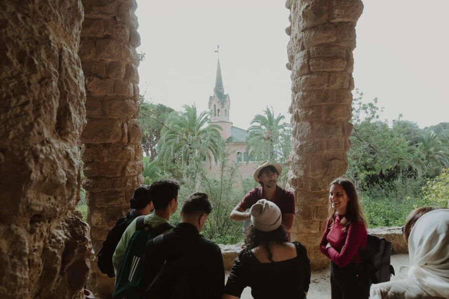 Barcelona: Park Güell & Sagrada Familia Guided Tour - Group size, audio equipment, and guide style