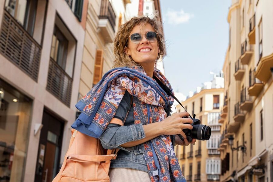 Barcelona: Photo Shoot + Exclusive Video of the Best Moments - Meeting Filipe at Plaza Real