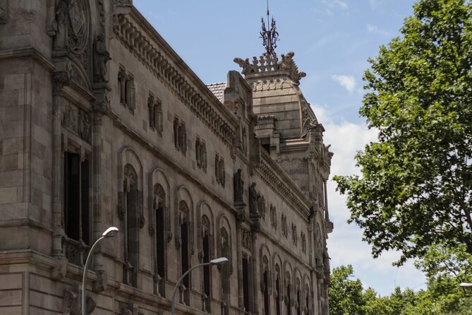Barcelona Private Food Tour: Tapas, Paella & 8+ Food Tastings - What the private format means for your day