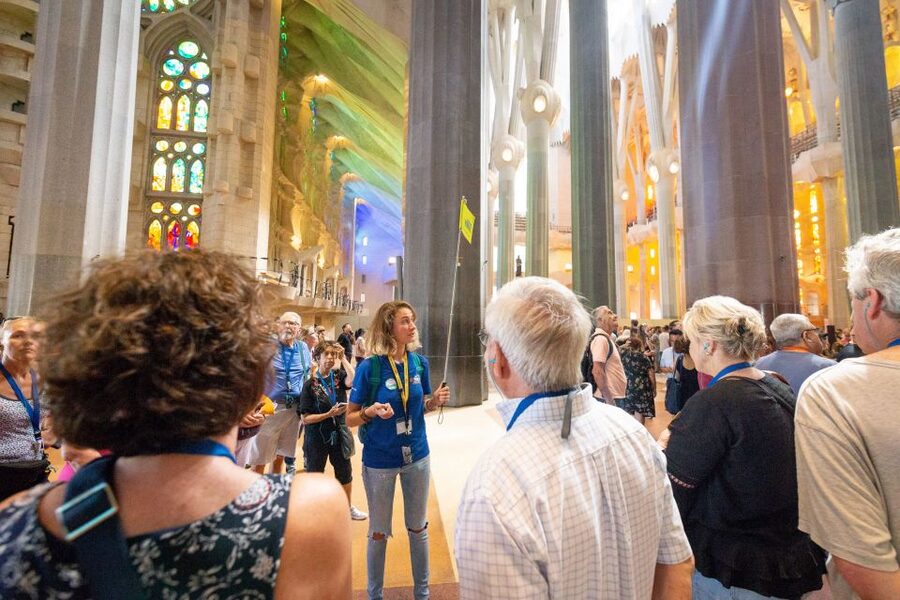 Barcelona: Sagrada Familia and Park Guell Combo Guided Tour - The transfer between the two sites needs planning
