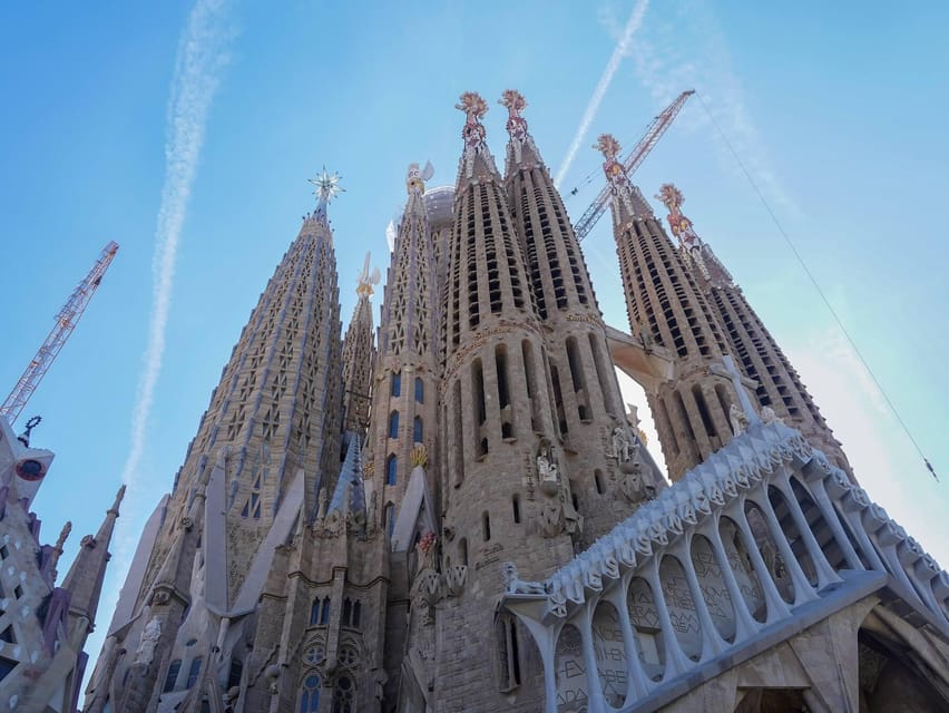Barcelona: Sagrada Familia and Park Güell Tour - Should you book the Park Güell and Sagrada Familia tour?