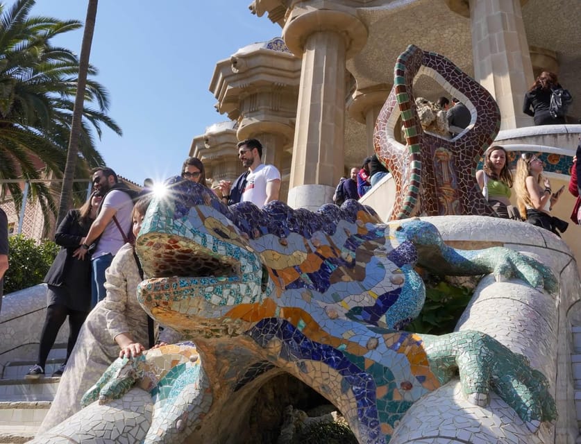 Barcelona: Sagrada Familia and Park Güell Tour - Starting at Park Güell and Gaudí’s bold experiment