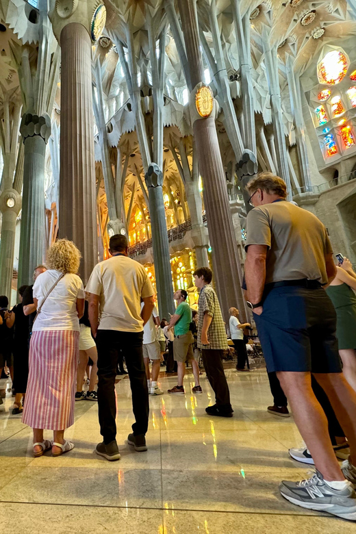 Barcelona: Sagrada Familia Entry Ticket and Guided Tour - The Passion Facade changes the mood