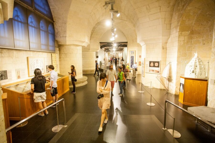 Barcelona: Sagrada Familia Entry Ticket with Audio Guide - Timing, crowds, and how long to stay