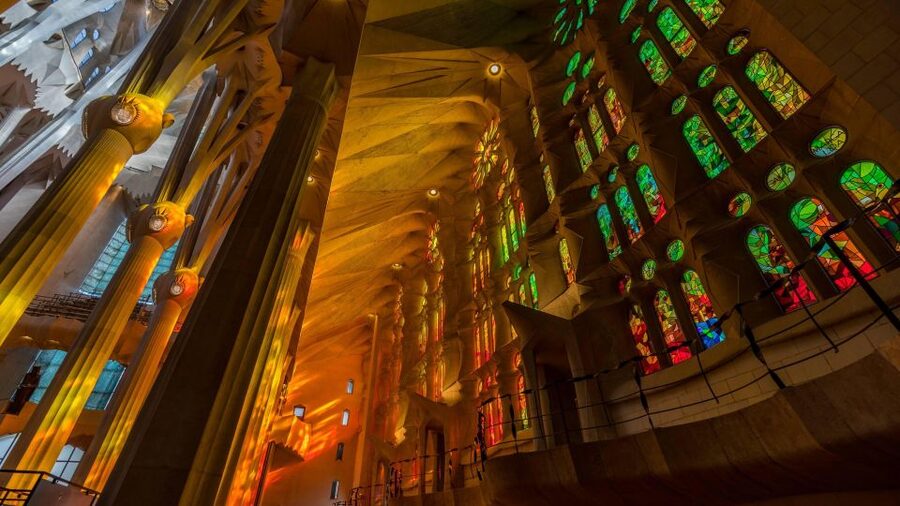 Barcelona: Sagrada Familia Fast Track Guided Tour - Dress, bags, and access rules