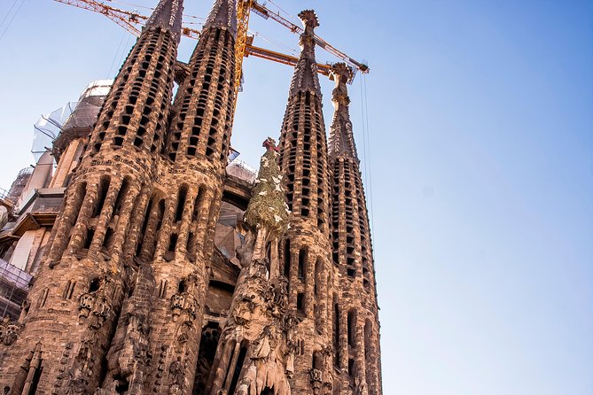 Barcelona: Sagrada Familia Fast Track Tour with Tower Option - What happens when weather closes the tower