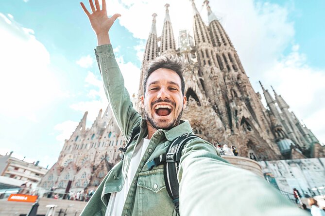 Barcelona: Sagrada Familia Guided Tour with Fast Track Access - Why Sagrada Familia Works Better With a Guide