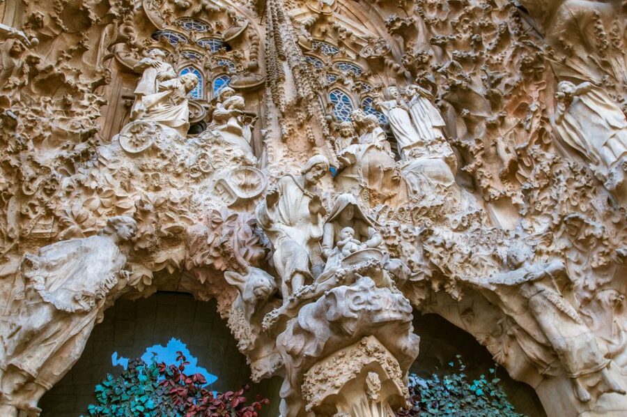 Barcelona: Sagrada Familia Guided Tour with Tower Access - Is $85 fair for this Barcelona tour?