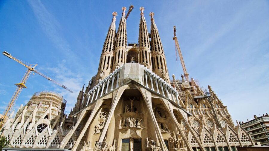 Barcelona & Sagrada Familia Half-Day Tour with Hotel Pickup - What this five-hour Barcelona tour is really for