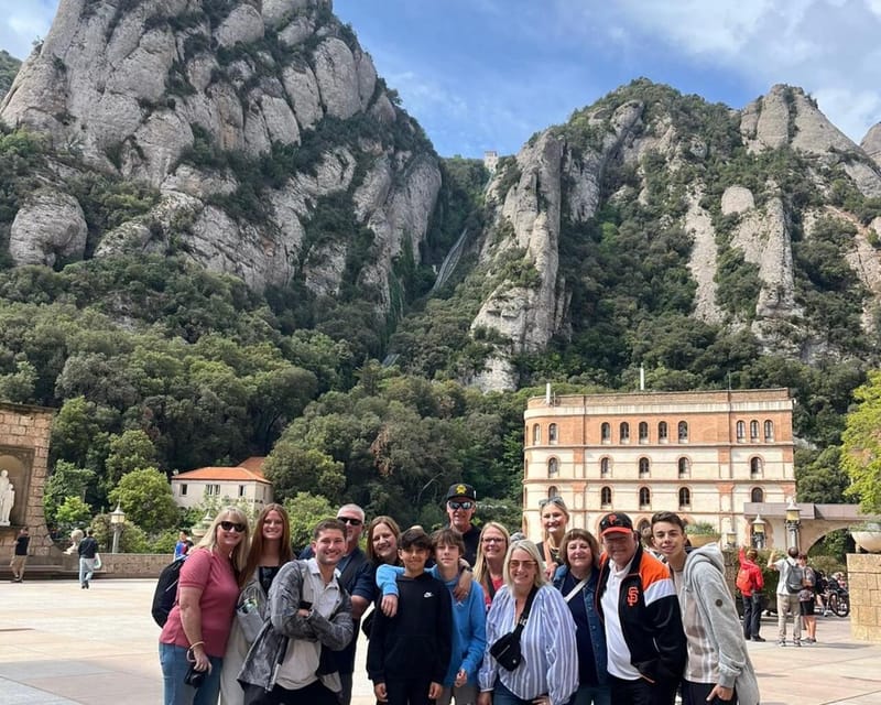 Barcelona: Sagrada Familia & Montserrat Full-Day with Pickup - Five things to know before booking